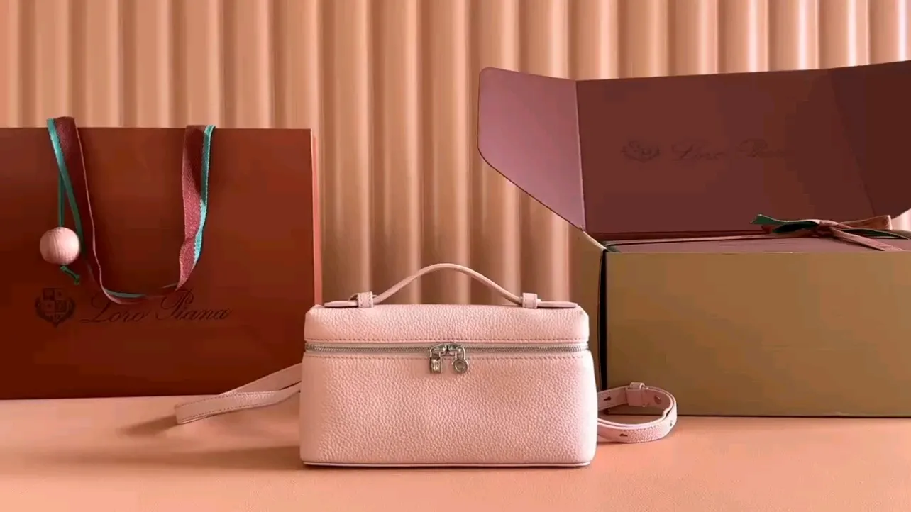 💋💋💋【Original leather configuration counter complete package】 𝐋𝐨𝐫𝐨 𝐏𝐢𝐚𝐧@ Extra pocket L19 series handbag/crossbody bag📦